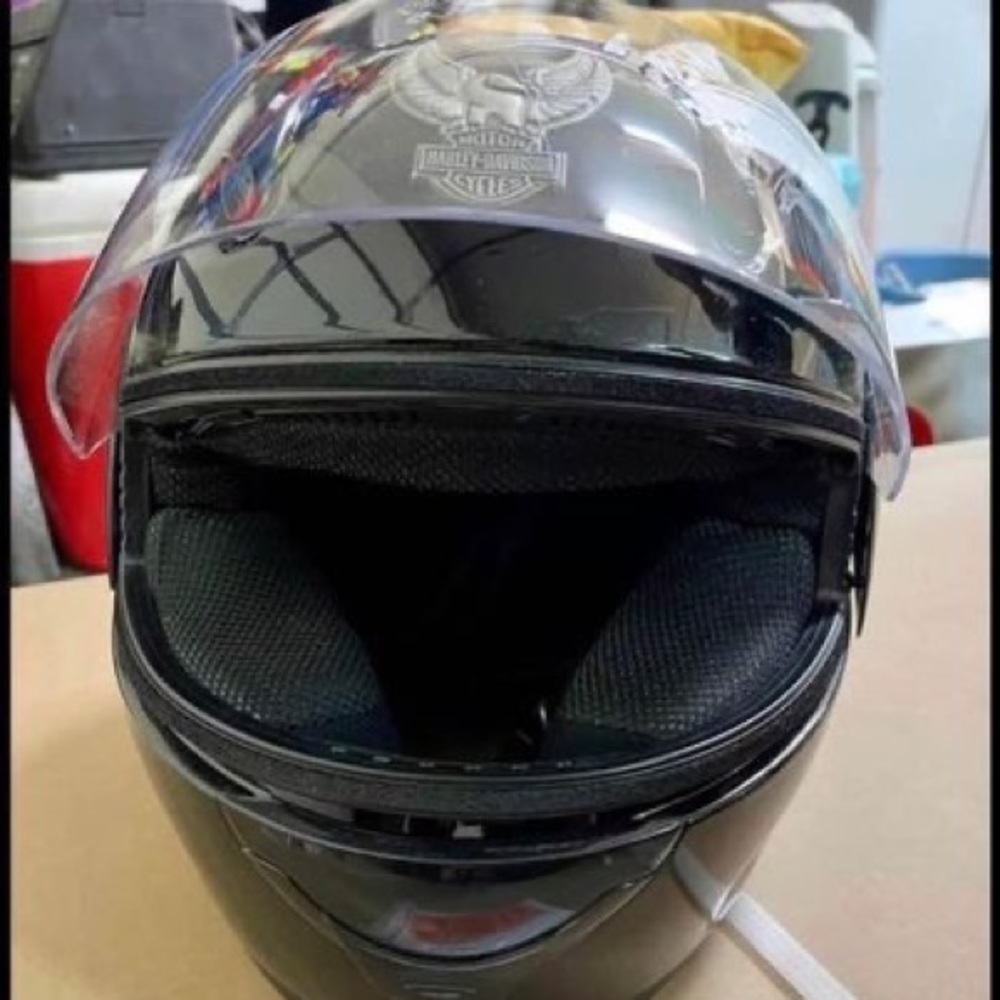 Harley Davidson Full Face XS helmet.  Worn twice.  Excellent Condition.